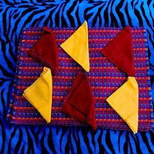 6 Table Placemats.6 Cloth Napkins.